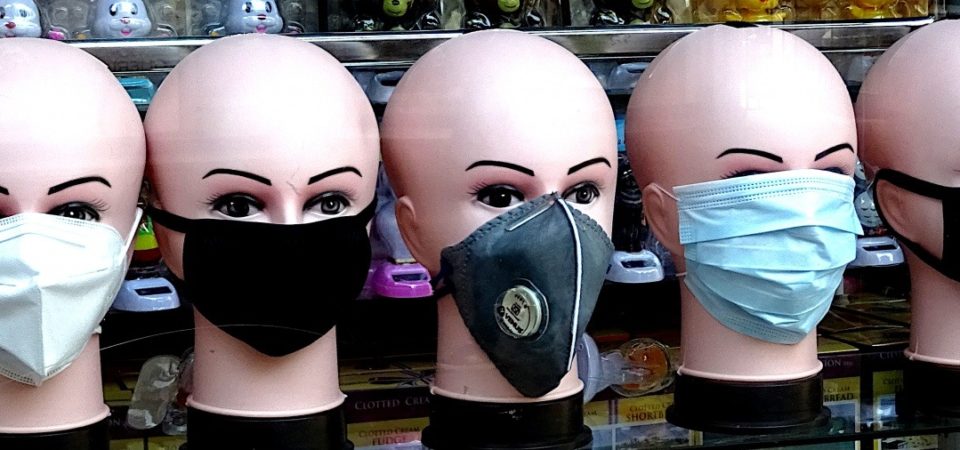 mannequin heads with facemasks
